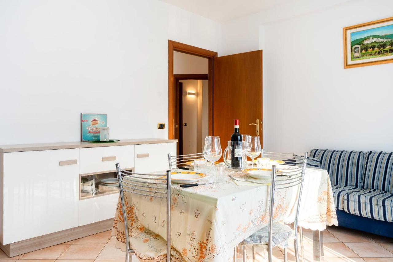 Casa Del Giardino Bright Apartment บัสตียาอุมบรา ภายนอก รูปภาพ