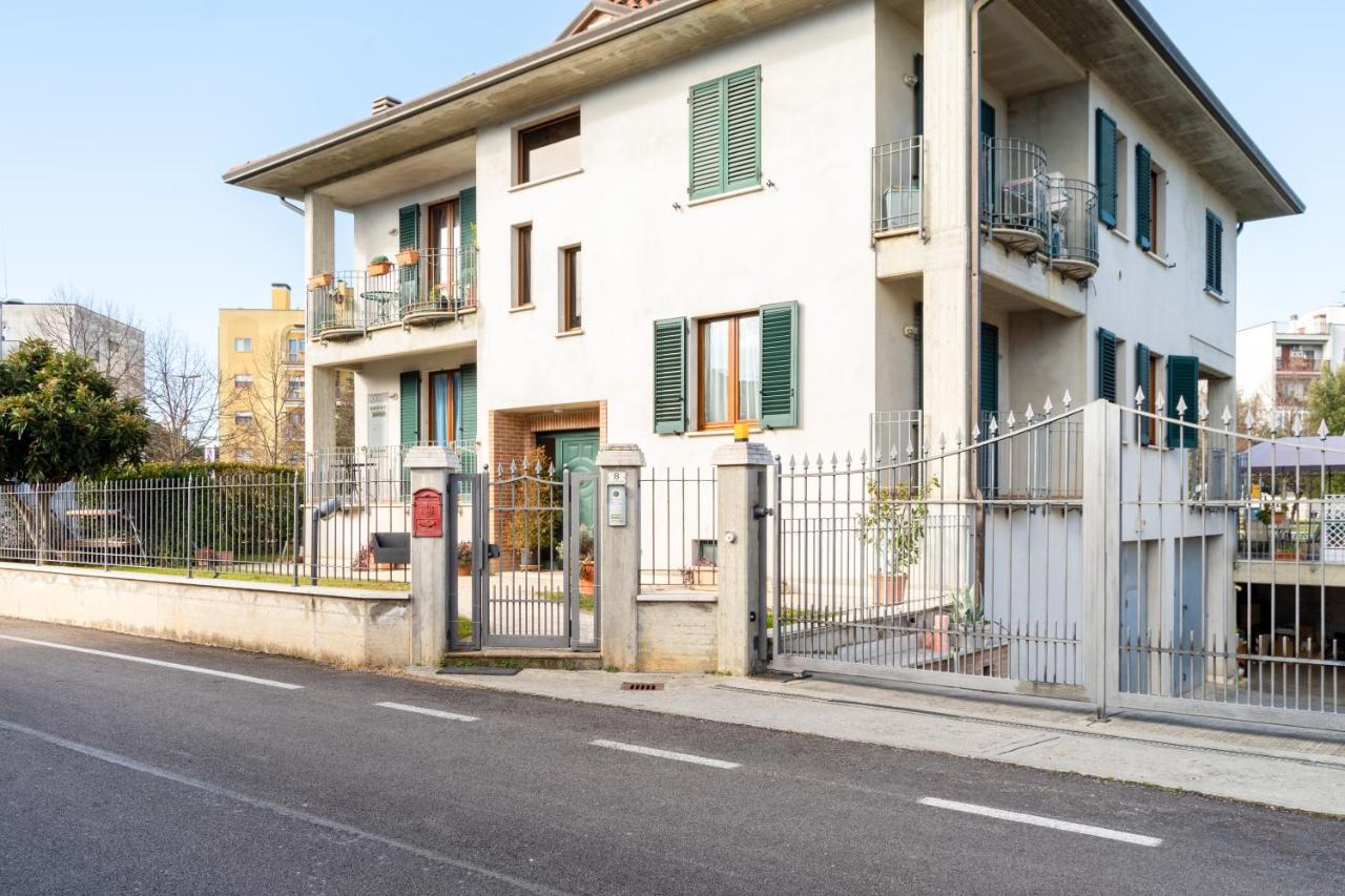 Casa Del Giardino Bright Apartment บัสตียาอุมบรา ภายนอก รูปภาพ