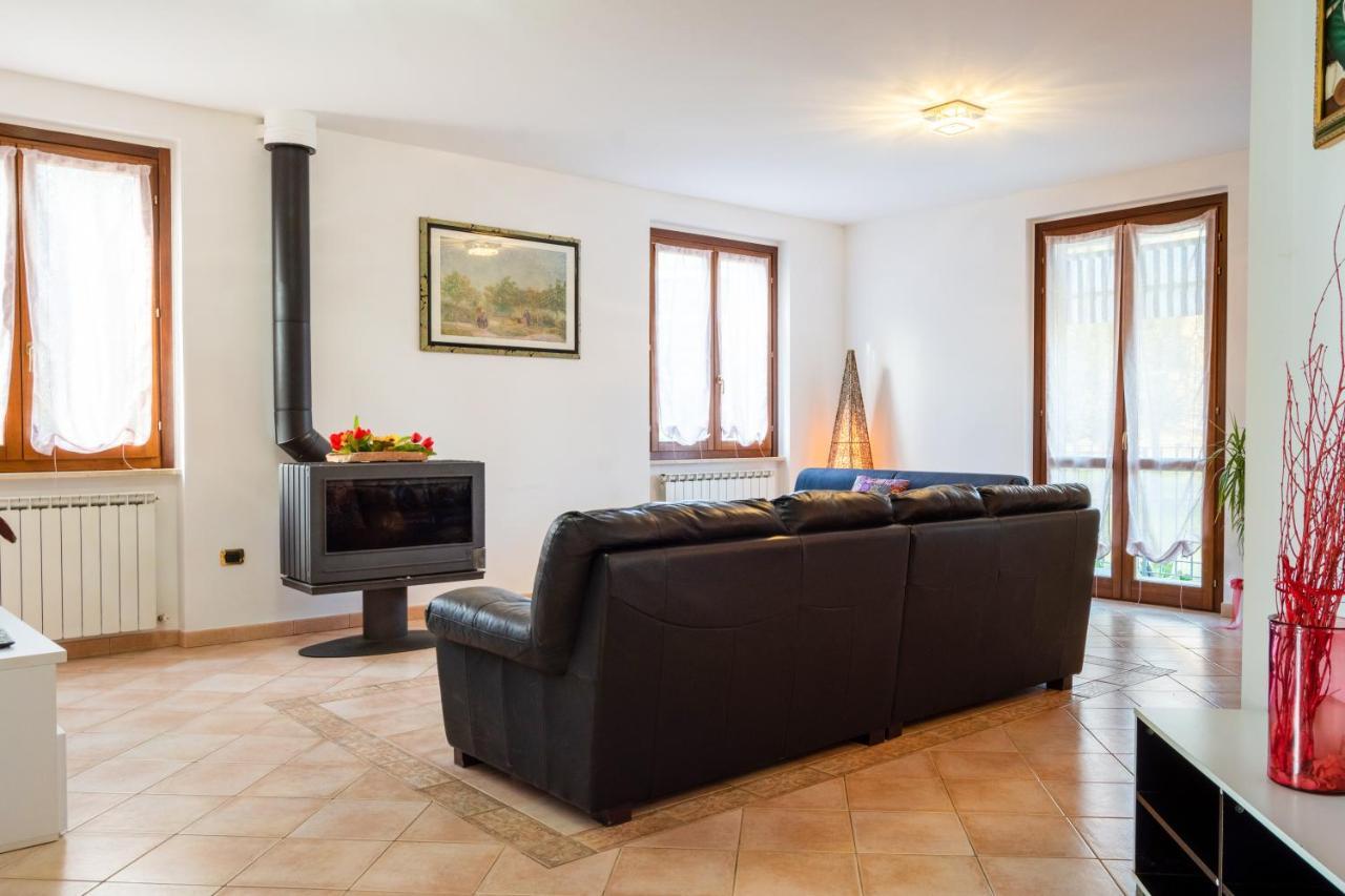 Casa Del Giardino Bright Apartment บัสตียาอุมบรา ภายนอก รูปภาพ