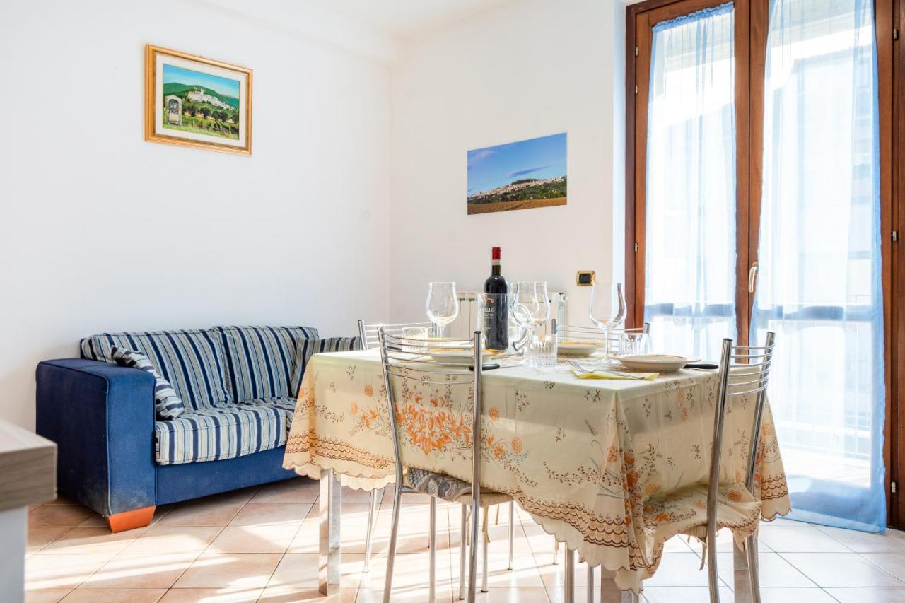 Casa Del Giardino Bright Apartment บัสตียาอุมบรา ภายนอก รูปภาพ