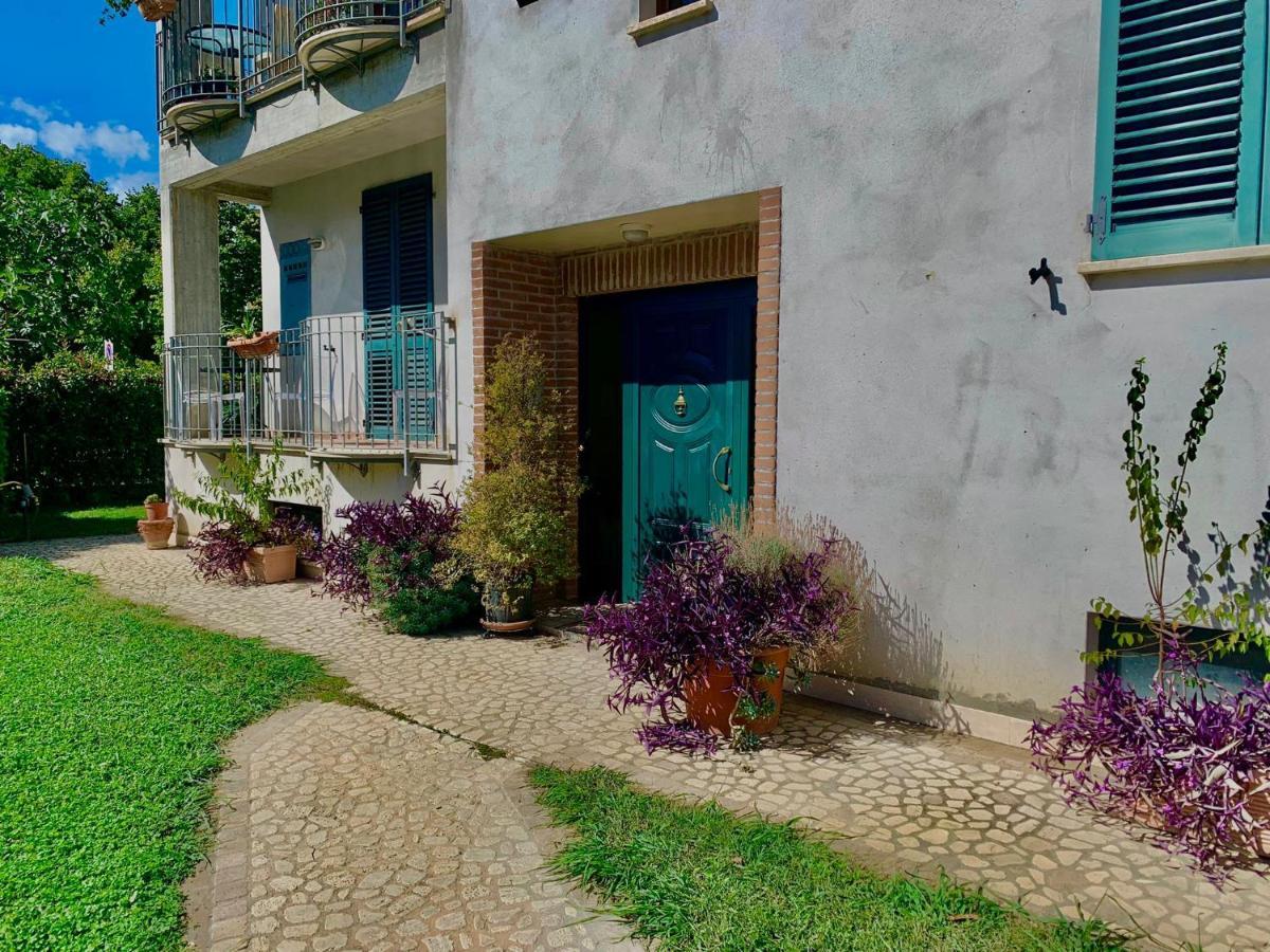 Casa Del Giardino Bright Apartment บัสตียาอุมบรา ภายนอก รูปภาพ