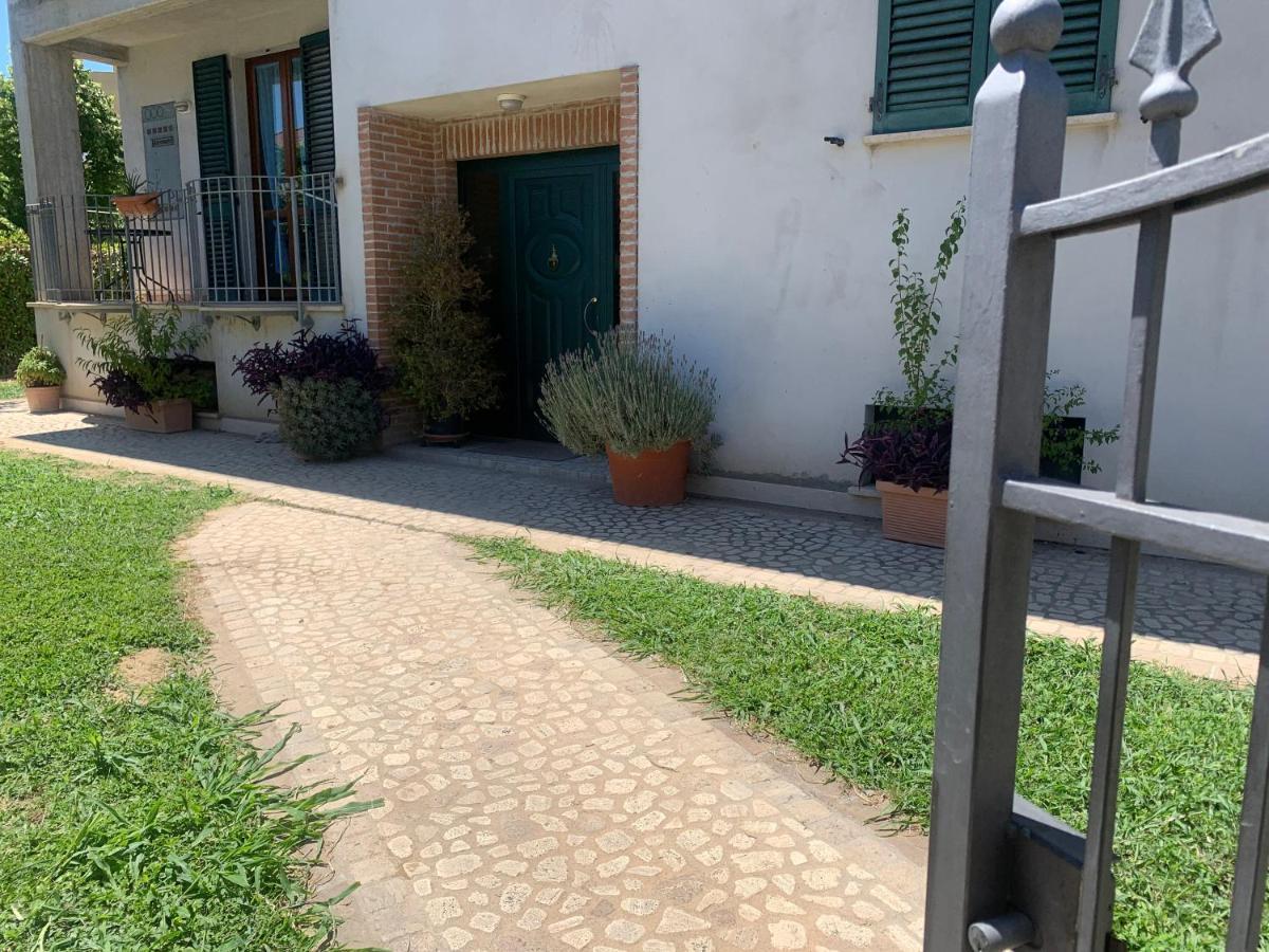 Casa Del Giardino Bright Apartment บัสตียาอุมบรา ภายนอก รูปภาพ